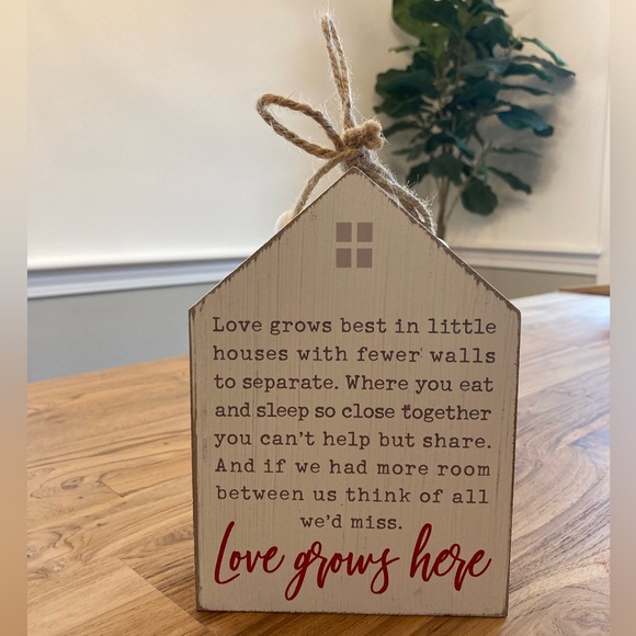 Love Grows Here Sign - Picture 2 of 4